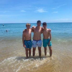 Meet your Posher, Brady